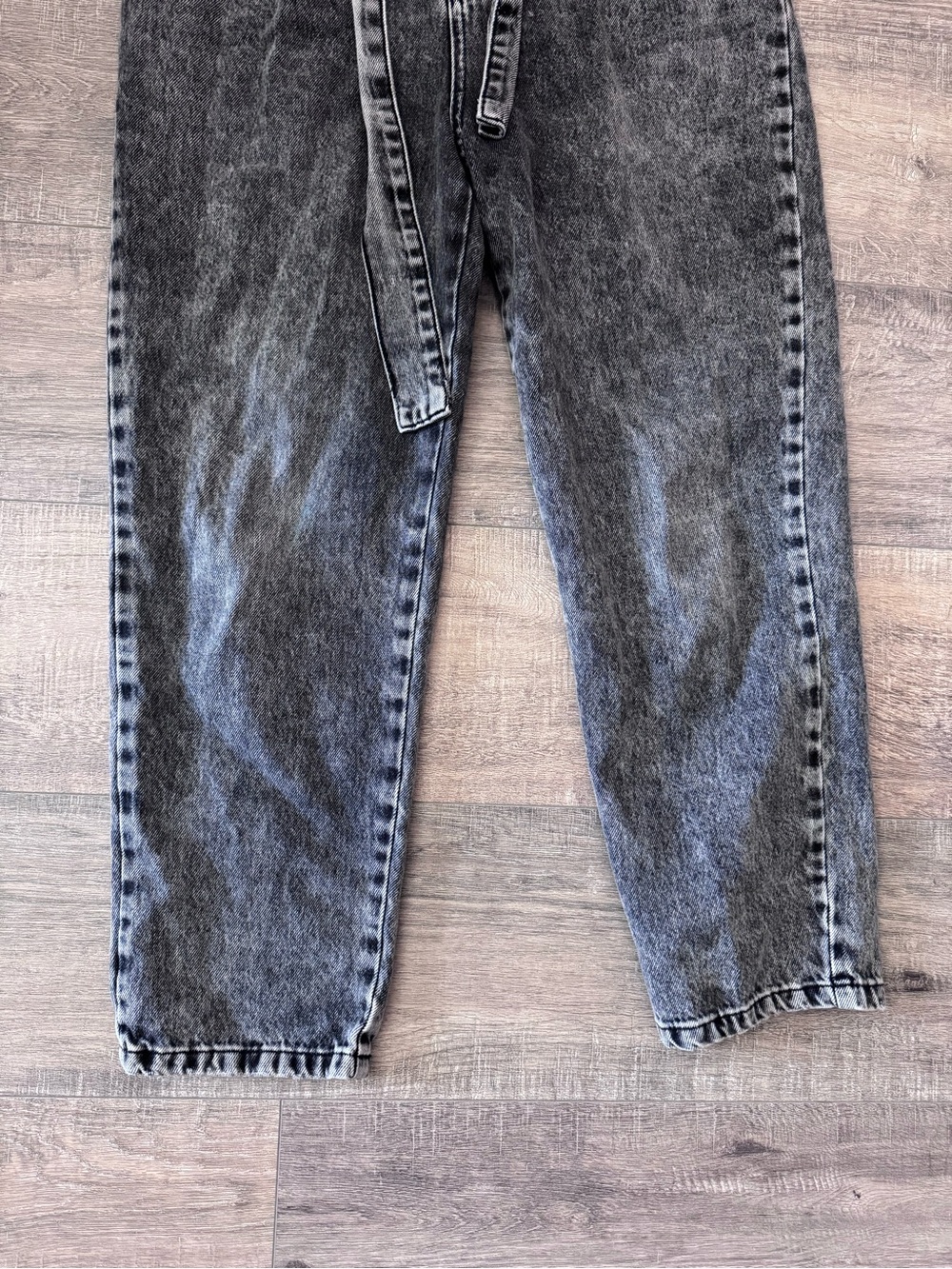 We The Free • High Waisted Jeans • Tie Waist • High Rise • Black Washed • 28 - Picture 3 of 12
